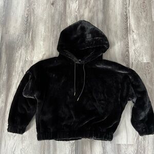 Woman’s express faux fur cropped hoodie